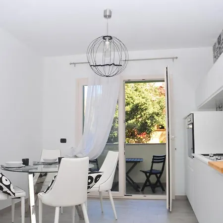 Apartment Le Logge 01 - Monolocale A La Maddalena Con Posto Auto Privato La Maddalena (Sassari)