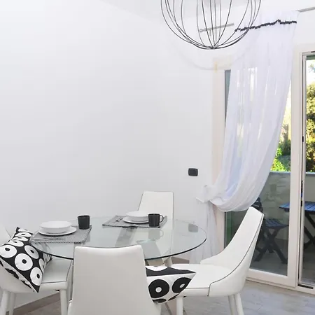 Le Logge 01 - Monolocale A La Maddalena Con Posto Auto Privato Apartment *